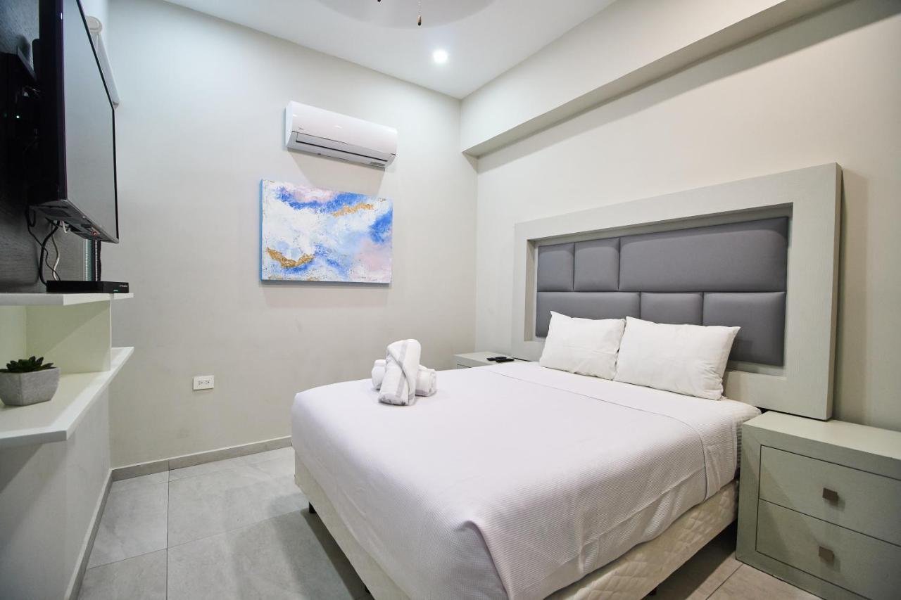 Torre 42 Playa Del Carmen By Lockey Aparthotel Exterior foto